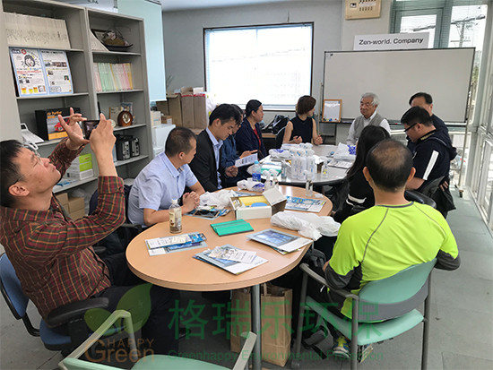  松井延之社長與凈化委一行展開技術(shù)交流