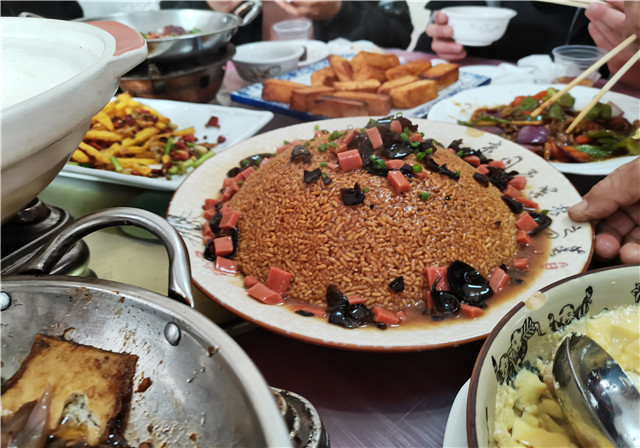 格瑞樂(lè)家人聚餐,武漢除甲醛公司歡聚慶新年,2021年前程似錦,武漢除甲醛公司,武漢除甲醛除異味